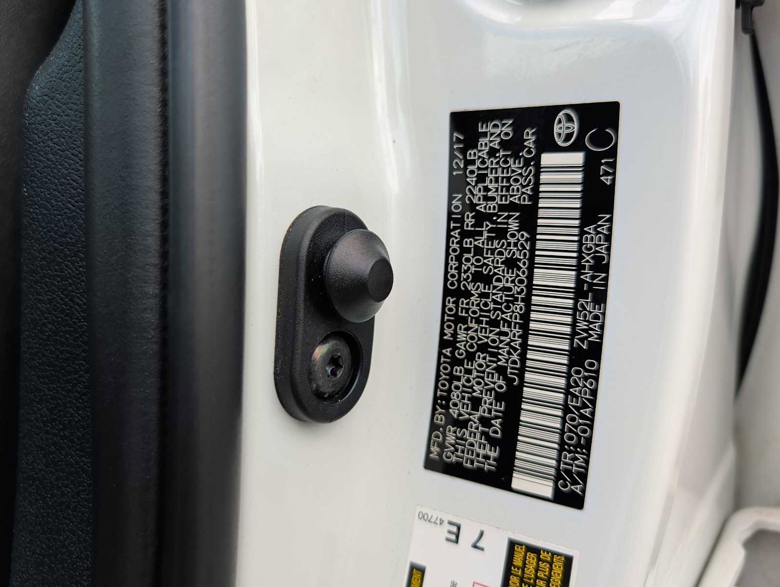 Used 2017 Toyota Prius Prime Advanced image 27