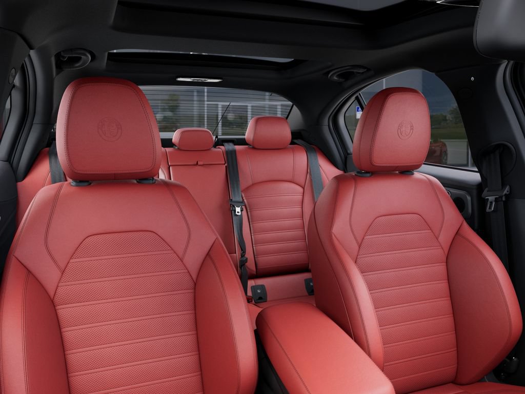 New 2025 Alfa Romeo Giulia AWD w/ Driving Assist Package image 27