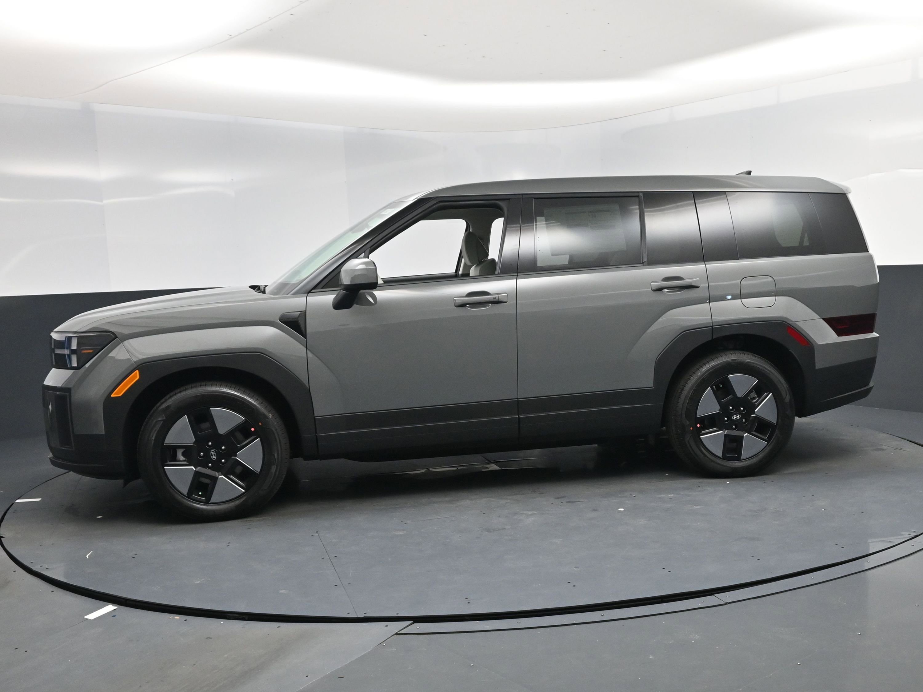 New 2026 Hyundai Santa Fe SE image 3