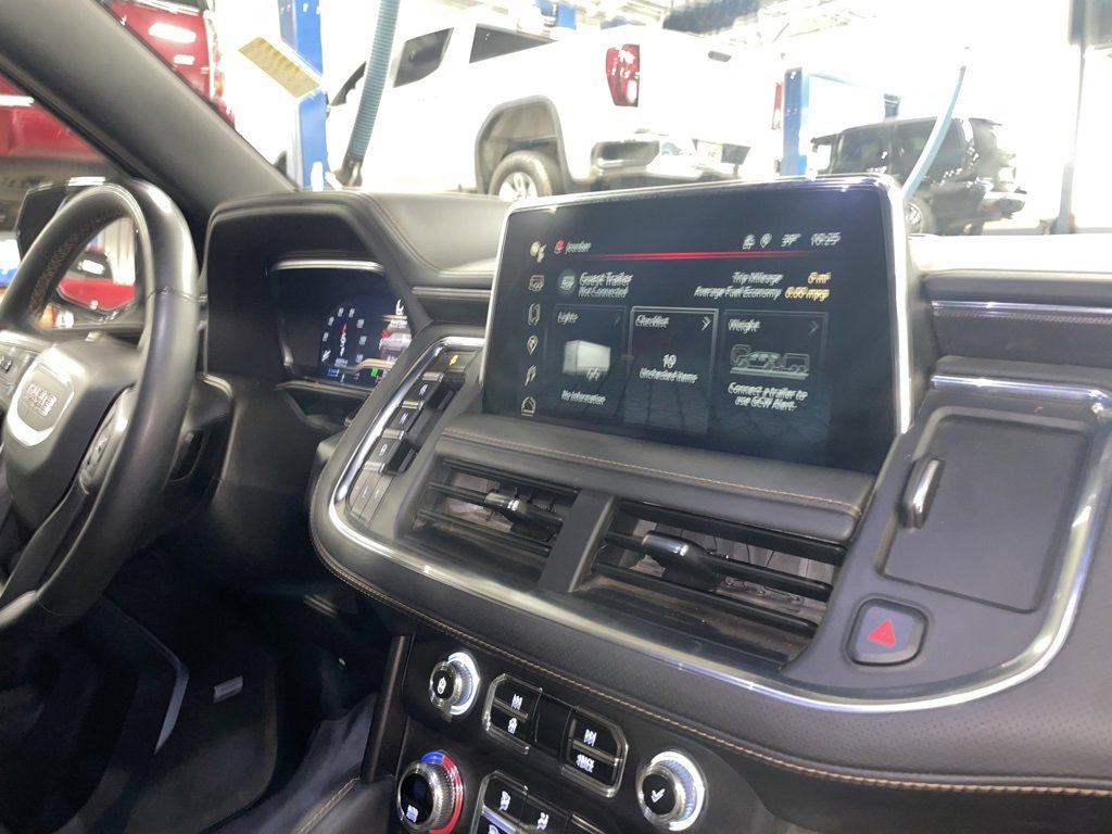 Used 2024 GMC Yukon XL AT4 w/ AT4 Premium Plus Package image 31