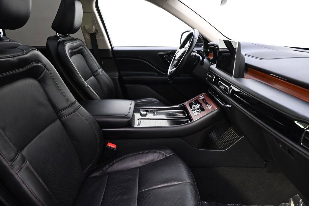 Certified 2023 Lincoln Aviator Reserve w/ Equipment Group 201A AWD/4WD image 16