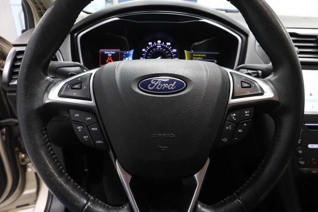 Used 2018 Ford Fusion Titanium image 33