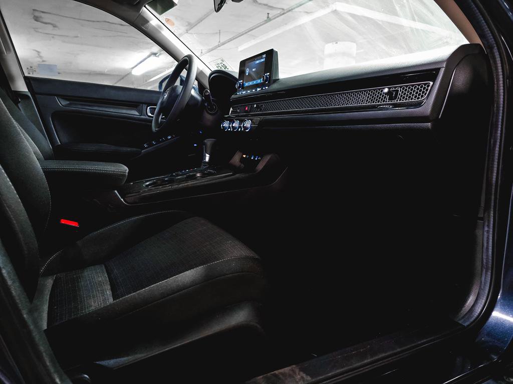 Used 2025 Honda Civic LX image 32