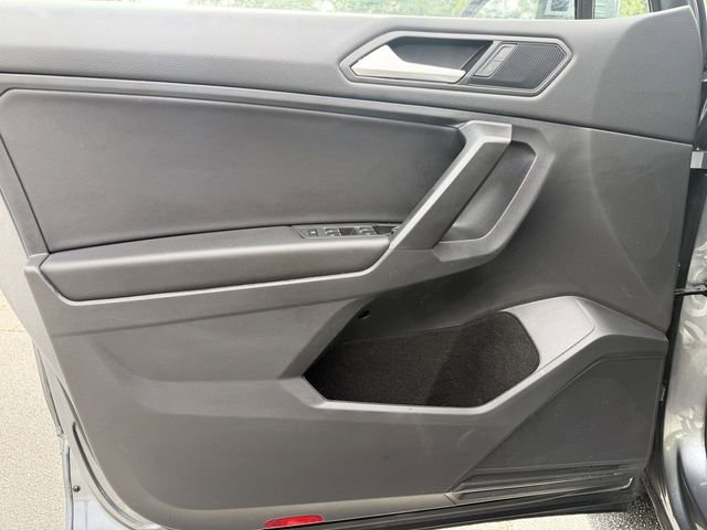 Used 2021 Volkswagen Tiguan SEL FWD image 9