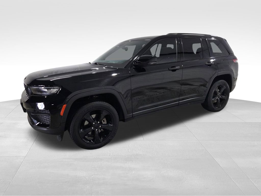 Used 2023 Jeep Grand Cherokee Altitude image 19