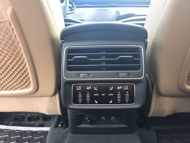 Used 2025 Audi Q7 3.0T Premium Plus AWD/4WD image 27