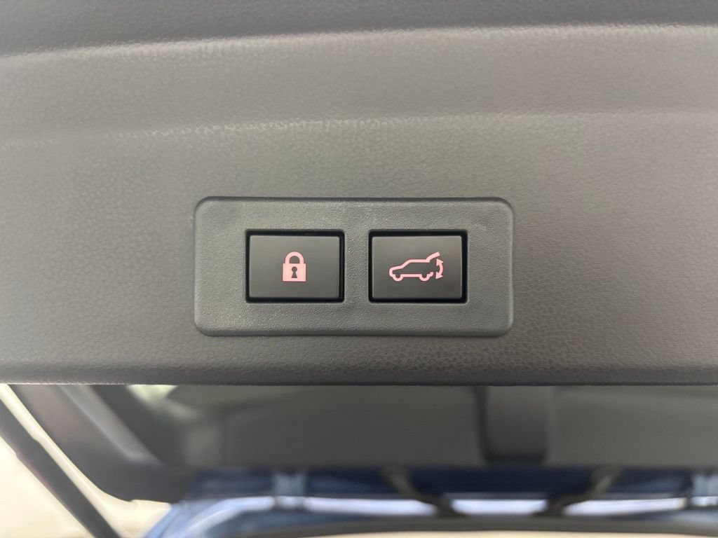 Used 2022 Subaru Ascent Touring AWD/4WD image 11