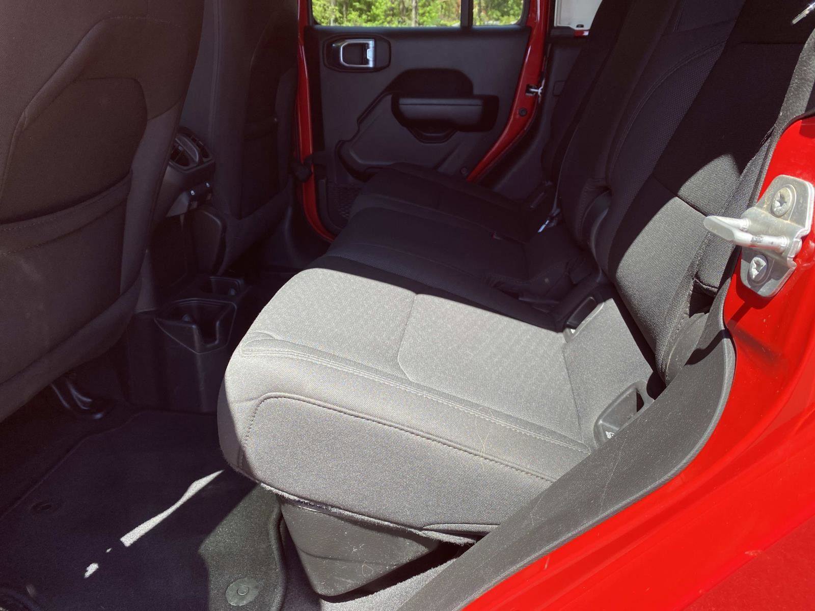 Used 2021 Jeep Gladiator Willys image 18