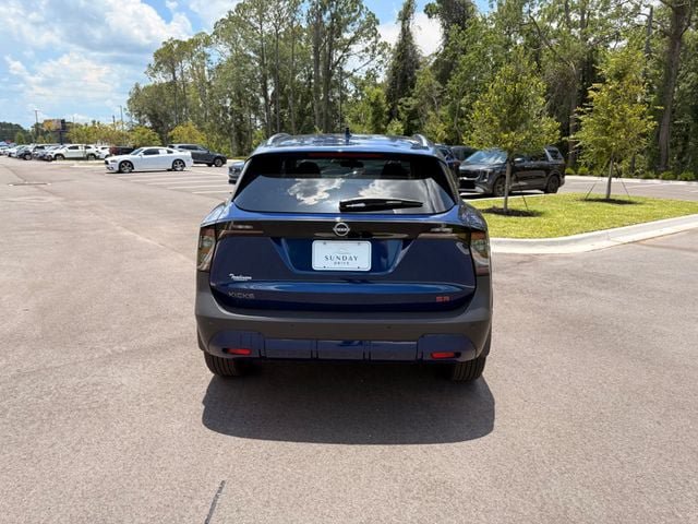 Used 2025 Nissan Kicks SR w/ SR Premium Package FWD image 10