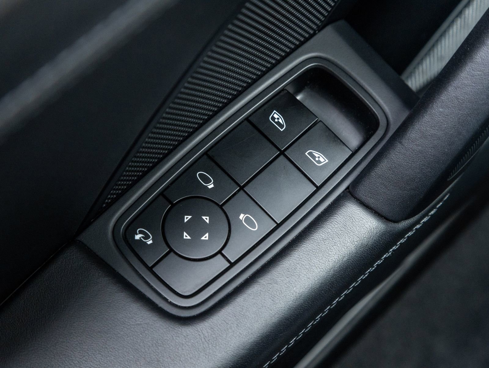 Certified 2022 Porsche 911 Turbo S AWD/4WD image 19