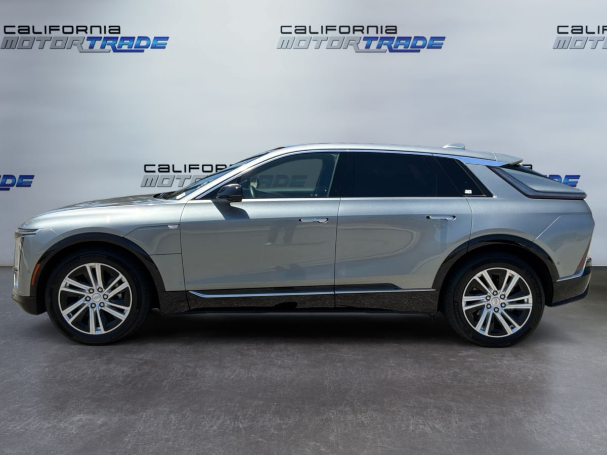 Used 2024 Cadillac Lyriq Tech w/ Driver Assist Package RWD image 8