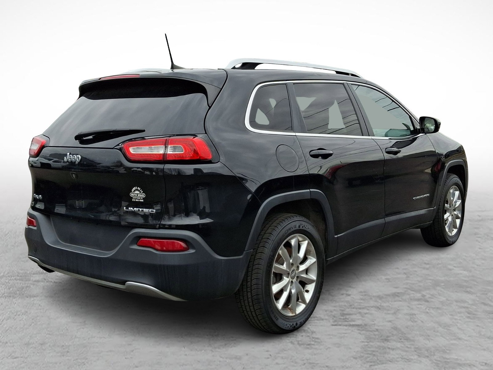 Used 2016 Jeep Cherokee Limited image 6