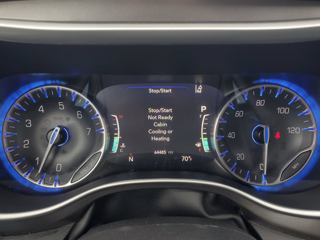 Used 2024 Chrysler Pacifica Touring-L FWD image 13