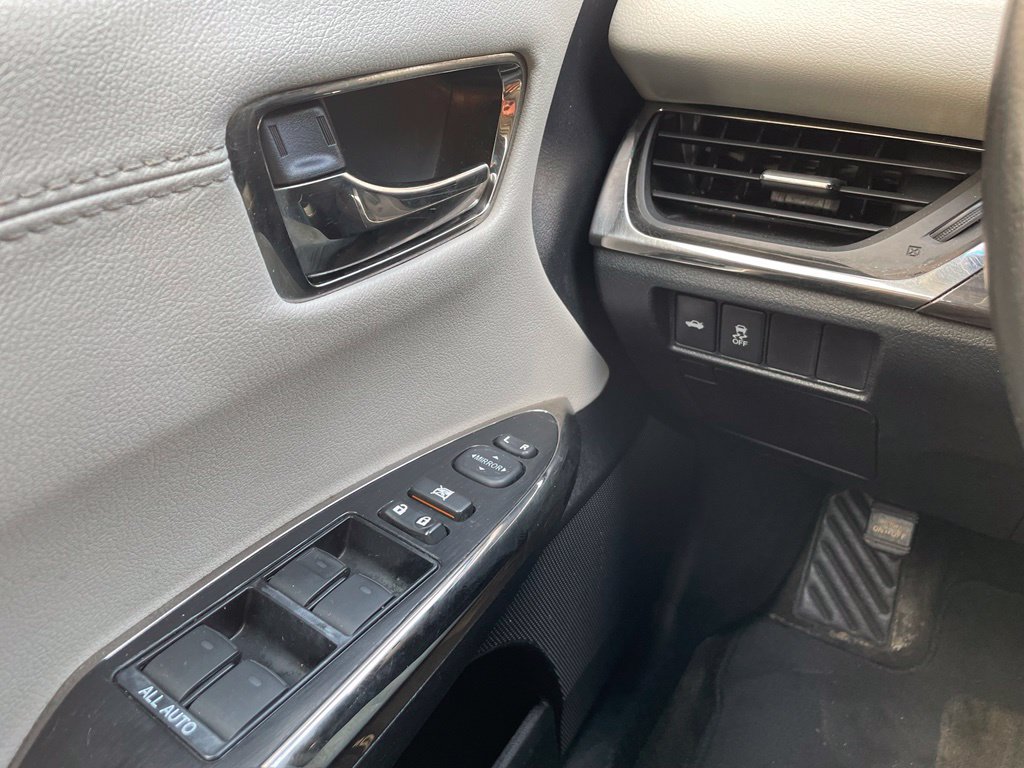 Used 2015 Toyota Avalon XLE Premium FWD image 13