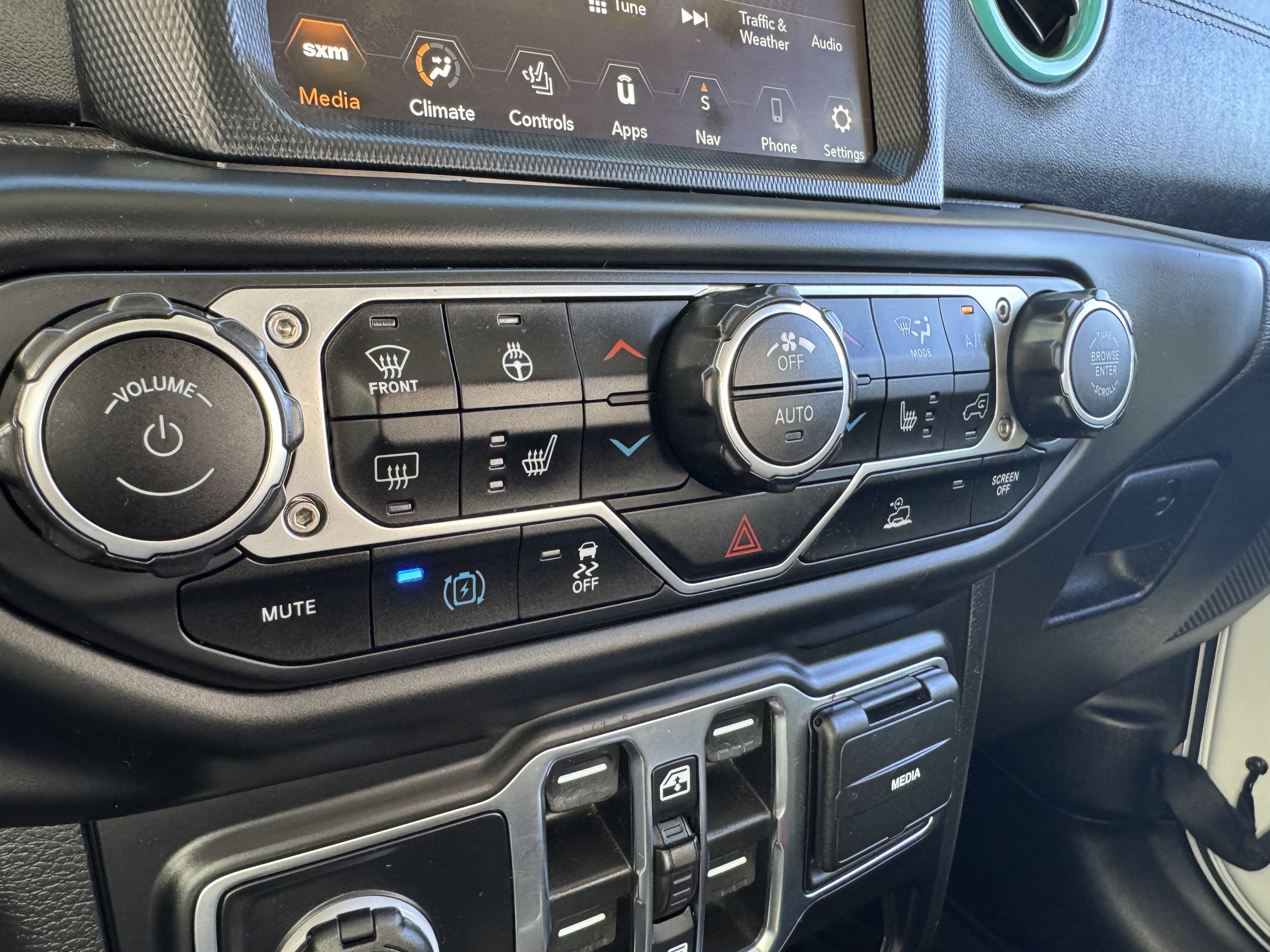 Used 2022 Jeep Wrangler Unlimited Sahara w/ Cold Weather Group image 42