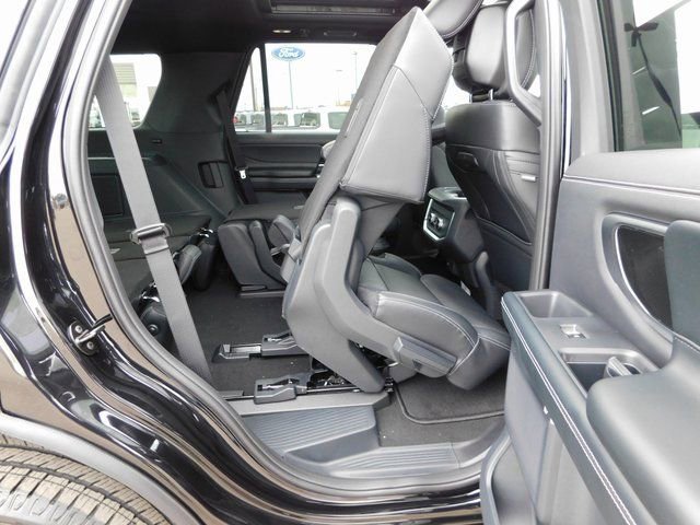 New 2026 Ford Expedition Platinum w/ Stealth Appearance Package image 35