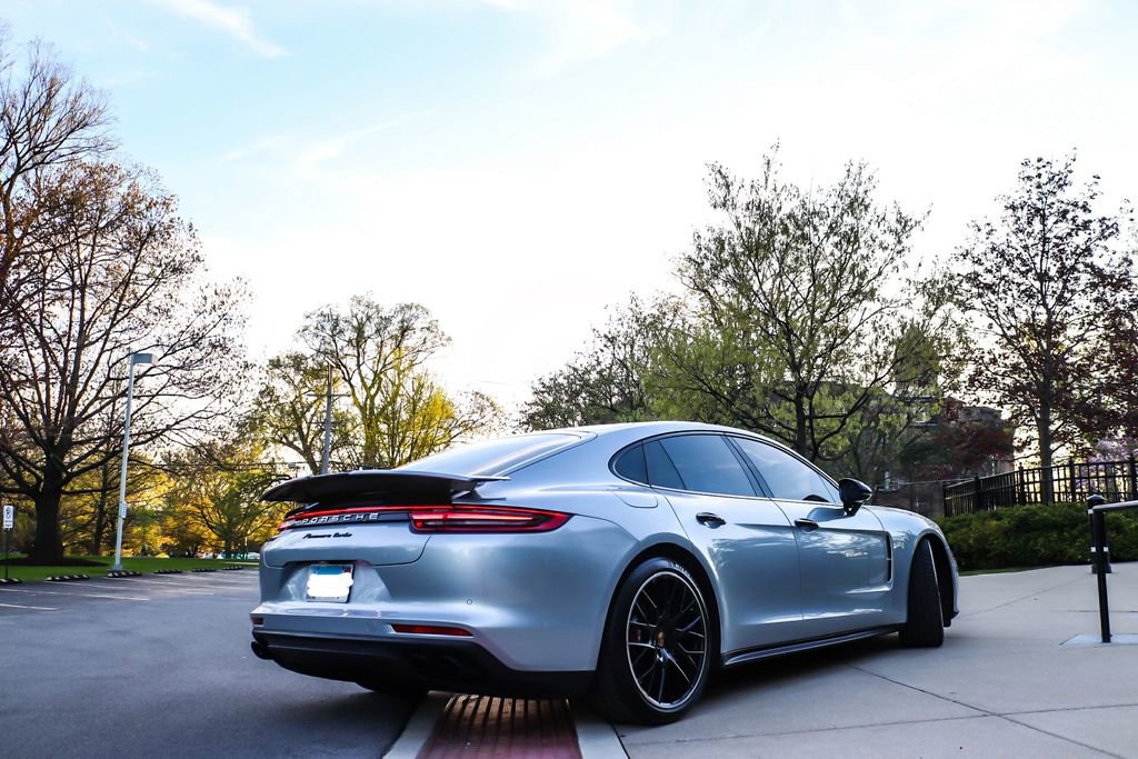 Used 2017 Porsche Panamera Turbo image 3
