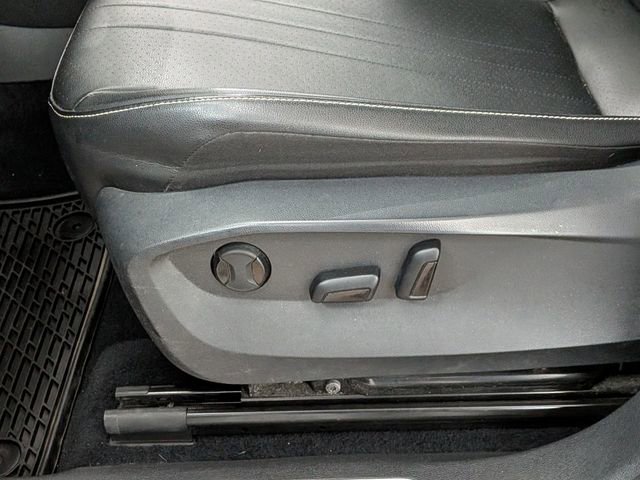 Used 2022 Volkswagen Tiguan SE R-Line image 12