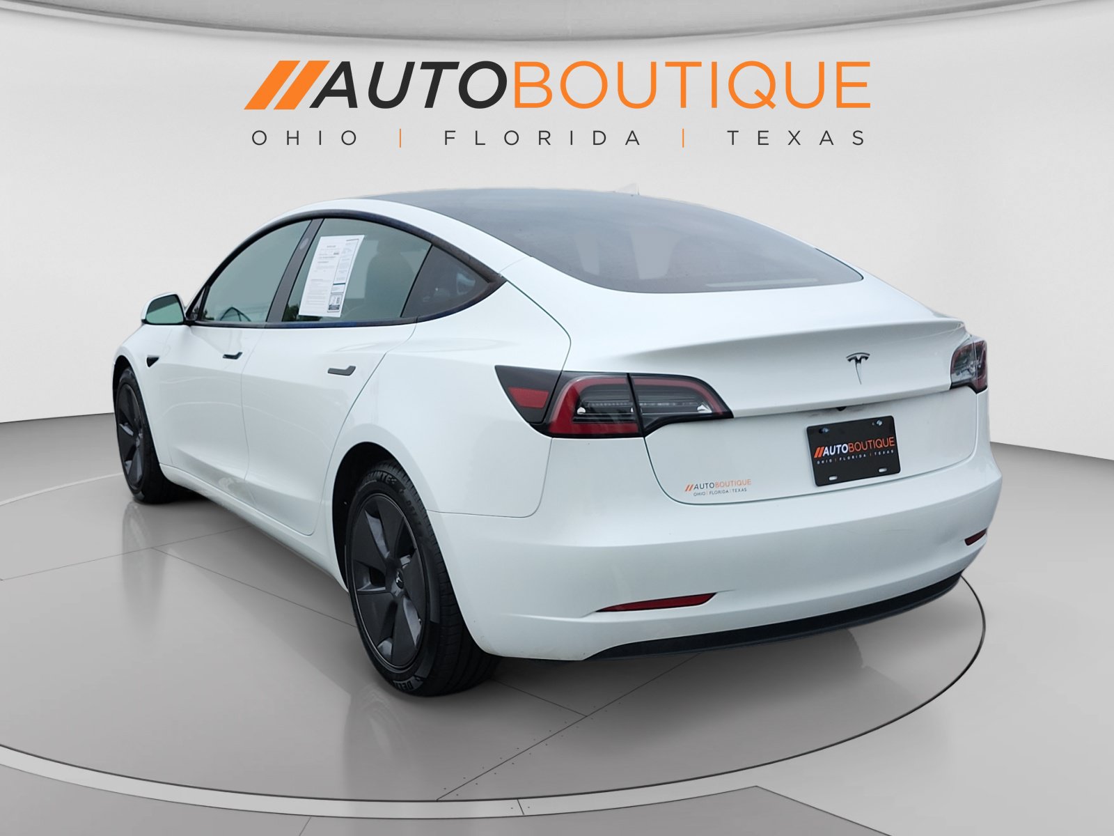 Used 2023 Tesla Model 3 Standard Range RWD image 3