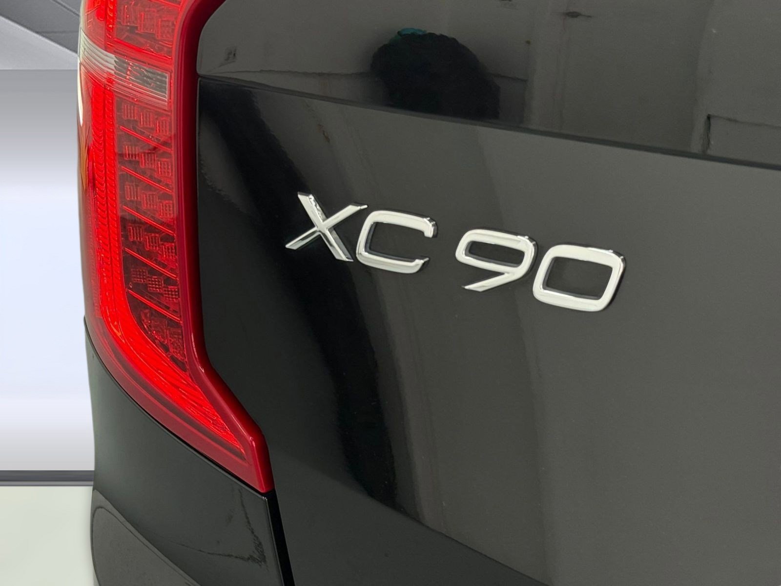 Used 2025 Volvo XC90 B6 Plus image 20