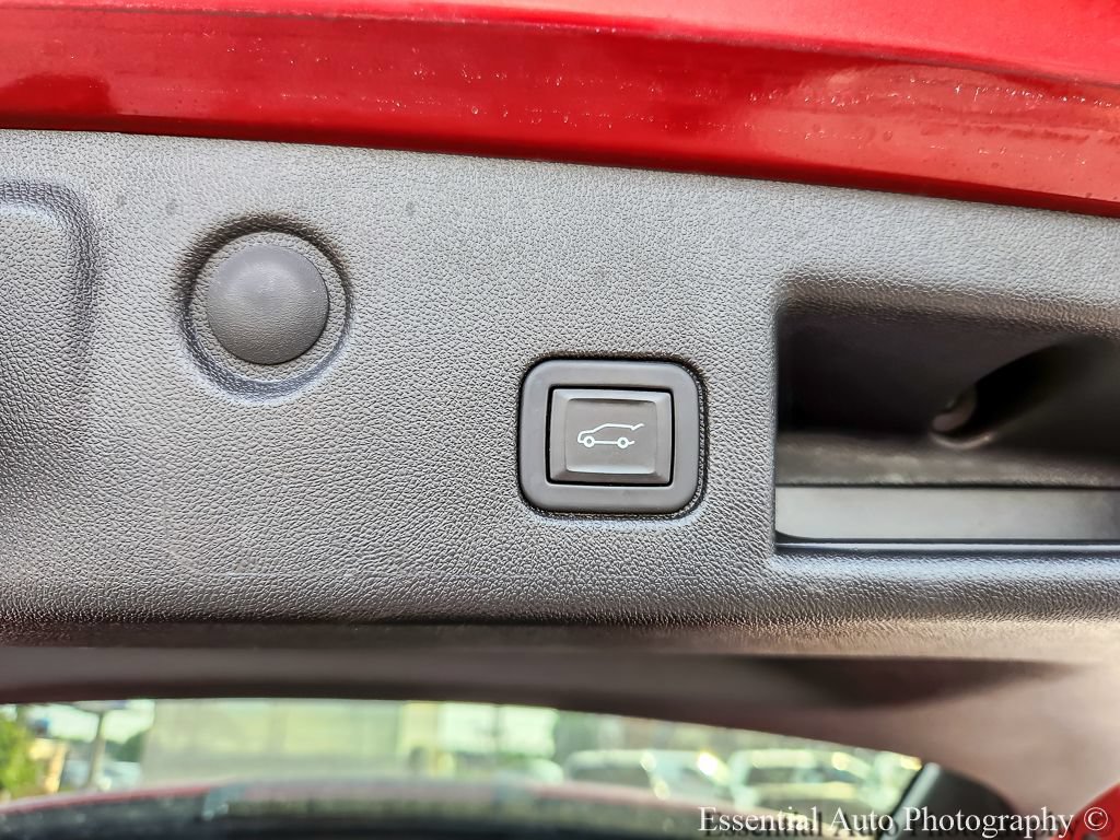 Used 2023 Chevrolet Equinox LT FWD image 19