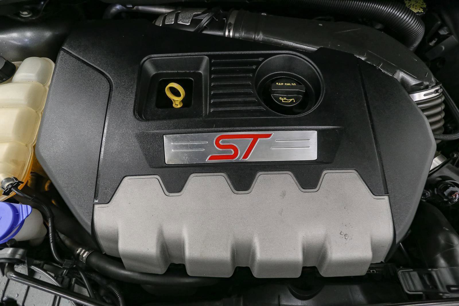 Used 2017 Ford Focus ST FWD image 14