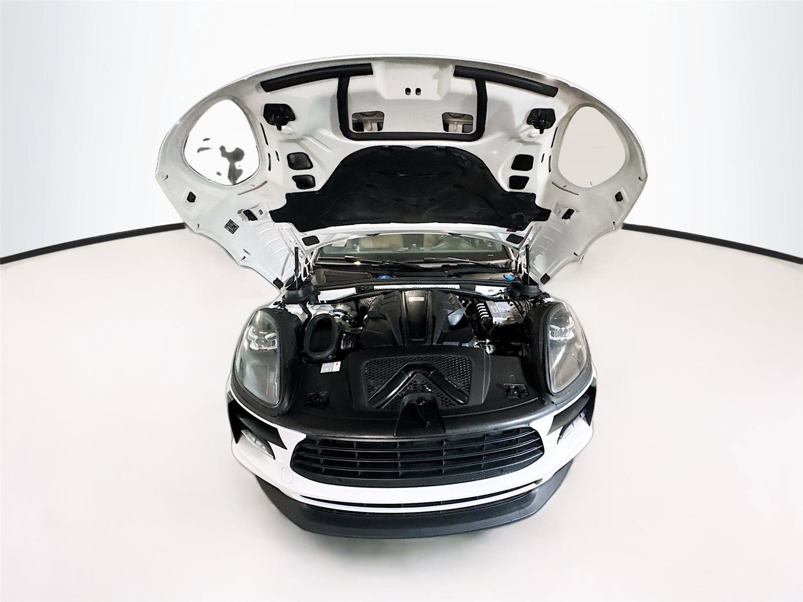 Used 2020 Porsche Macan S image 28