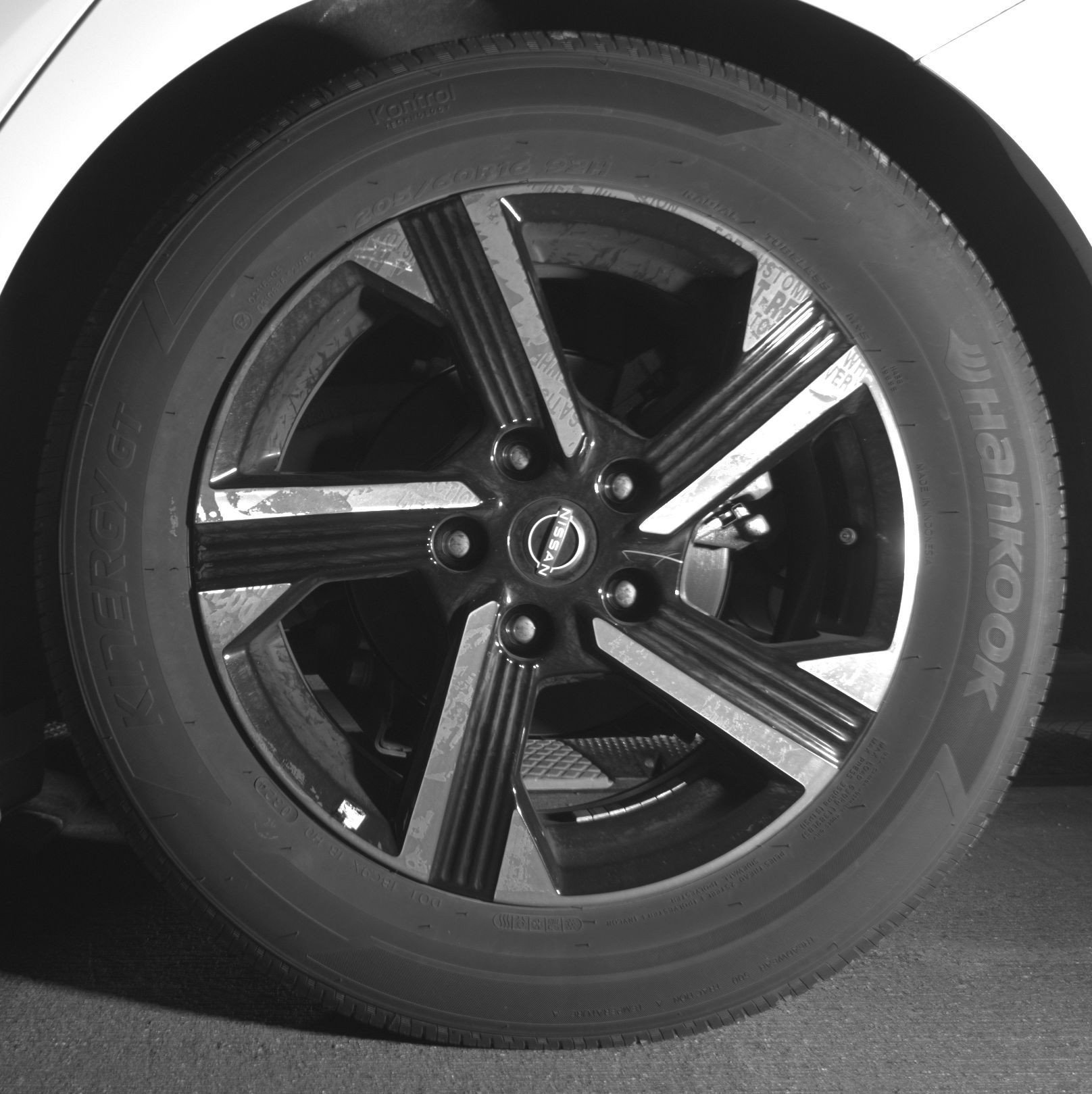 Used 2024 Nissan Sentra SV FWD image 14