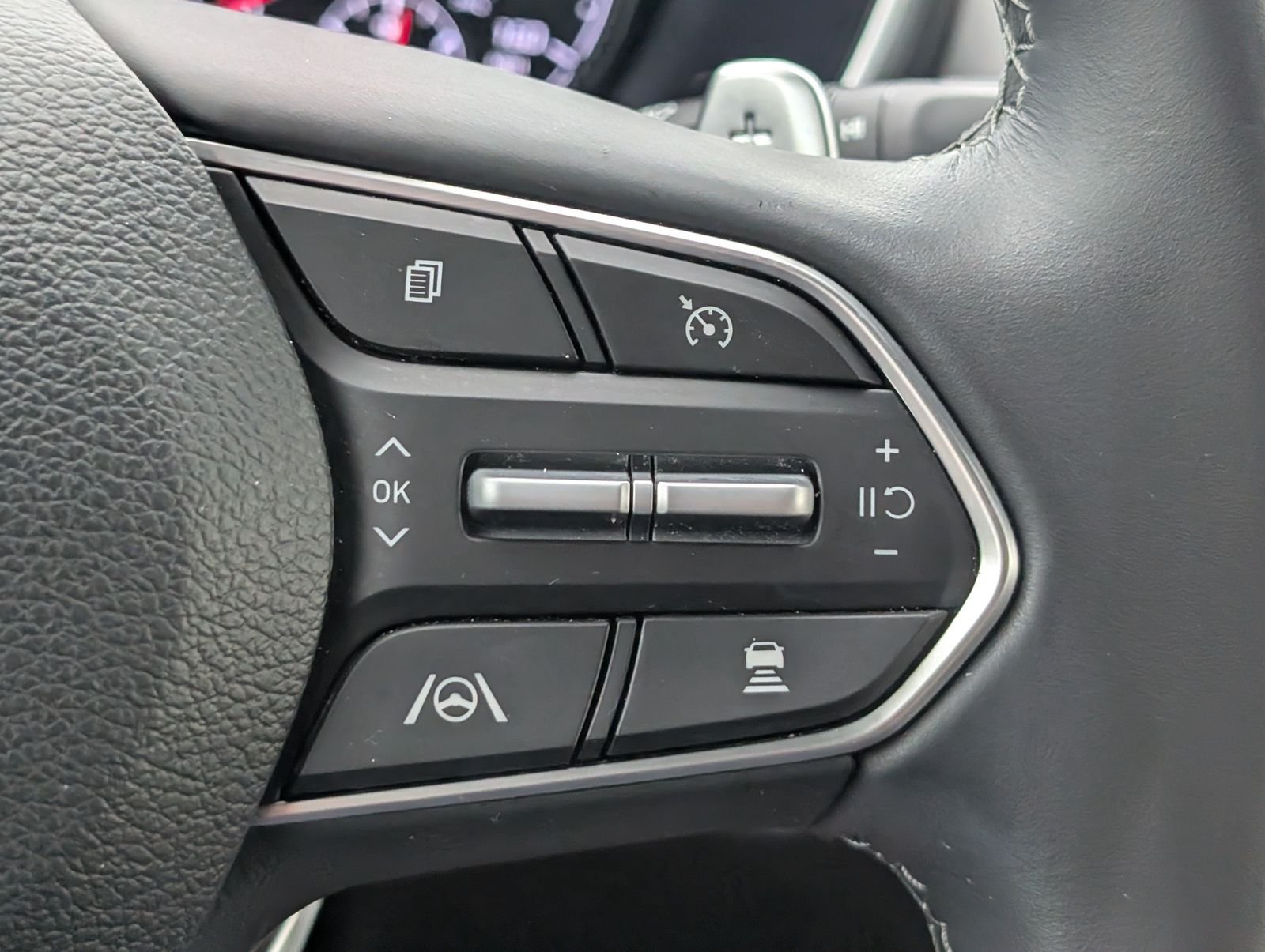 Used 2023 Hyundai Santa Fe SEL FWD image 25