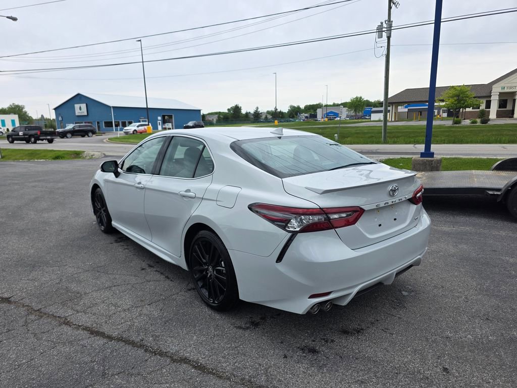 Used 2024 Toyota Camry XSE FWD image 3