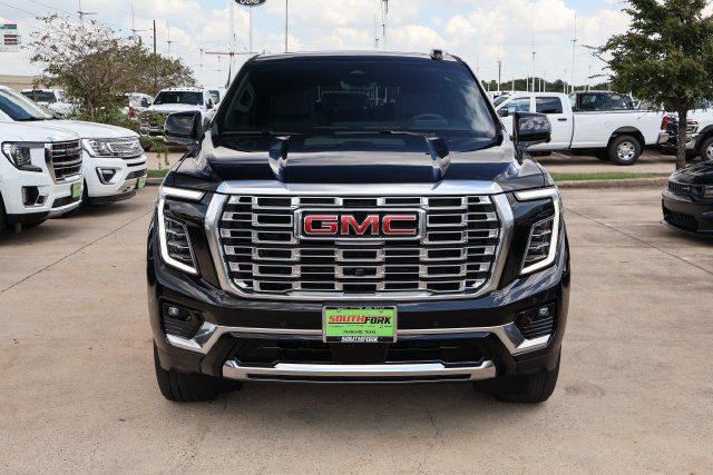 Used 2026 GMC Yukon Denali w/ Denali Reserve Package AWD/4WD image 2