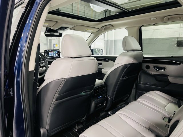 New 2025 Honda Pilot Touring image 28