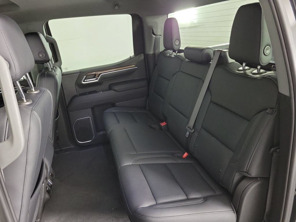 Used 2022 Chevrolet Silverado 1500 LT AWD/4WD image 10