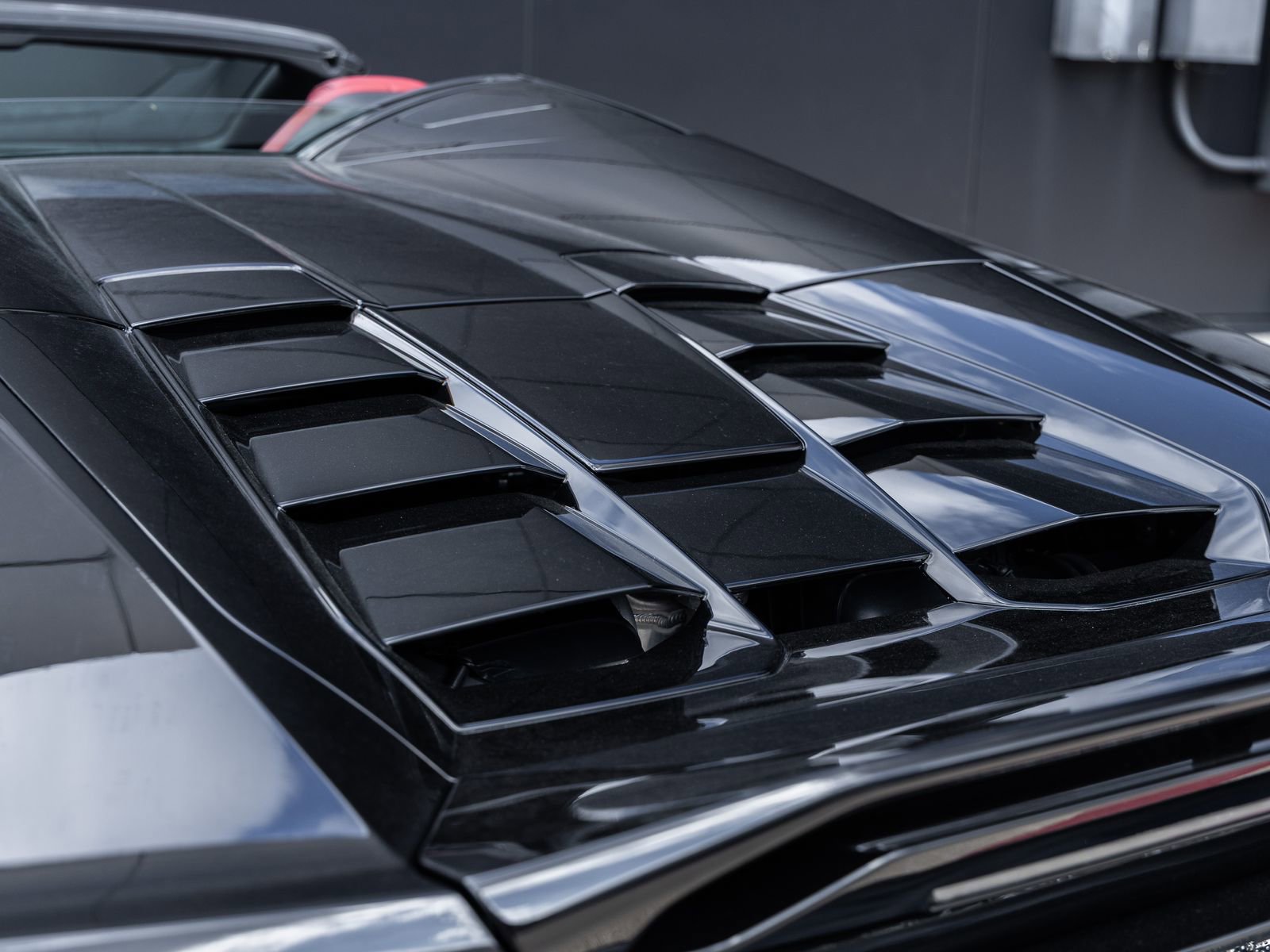 Used 2020 Lamborghini Huracan EVO image 16