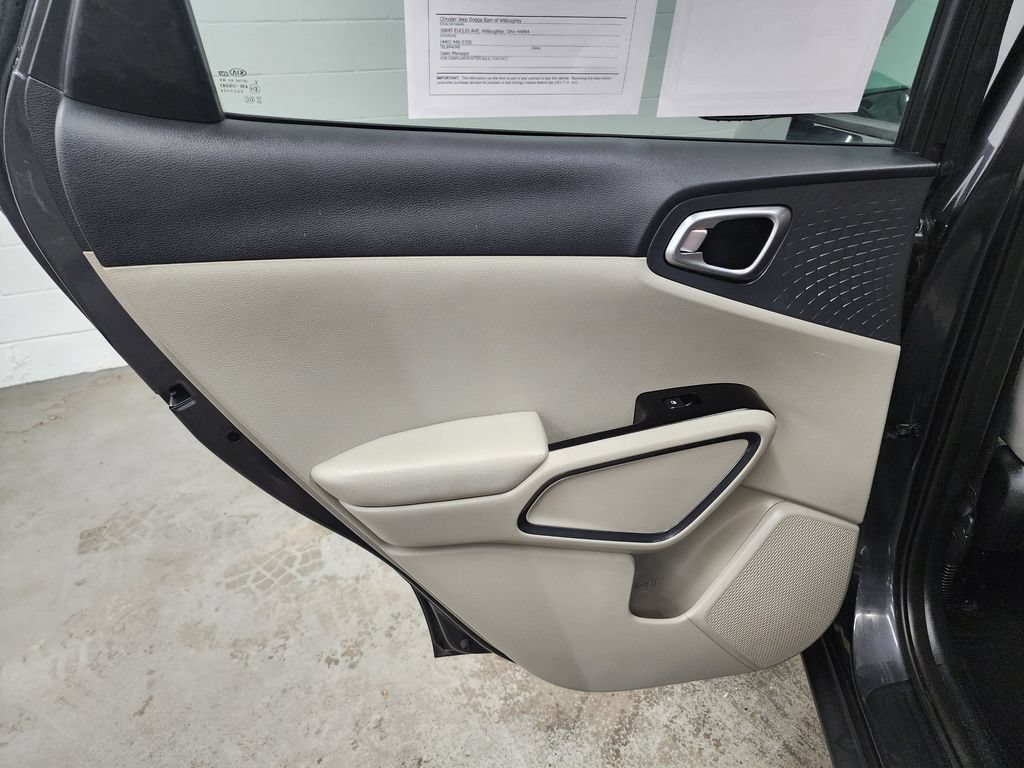 Used 2021 Kia Soul EX FWD image 24