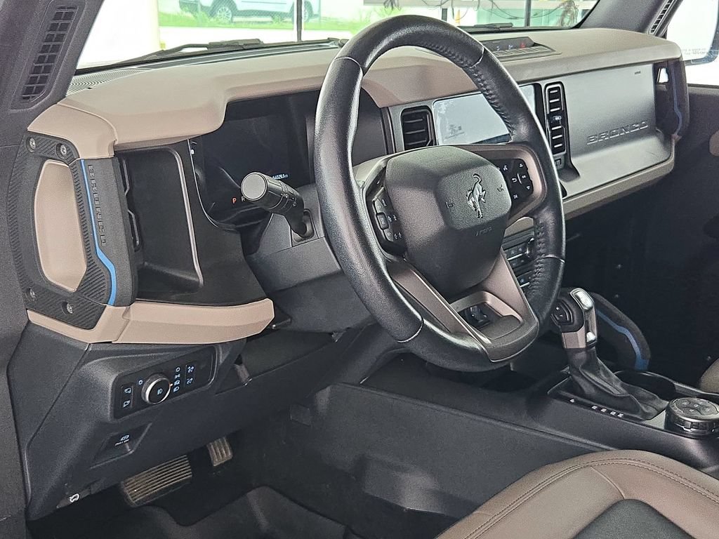 Used 2022 Ford Bronco Wildtrak AWD/4WD image 16