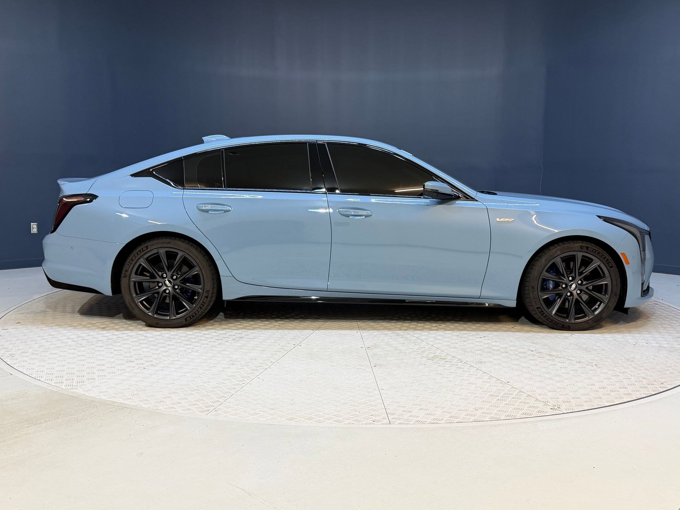 Certified 2025 Cadillac CT5 V RWD image 8