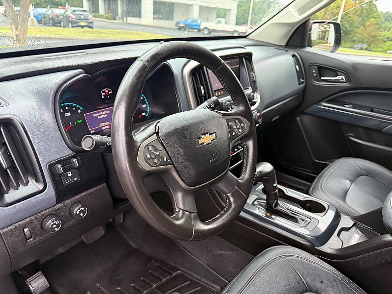 Used 2019 Chevrolet Colorado Z71 w/ Z71 Midnight Edition AWD/4WD image 11