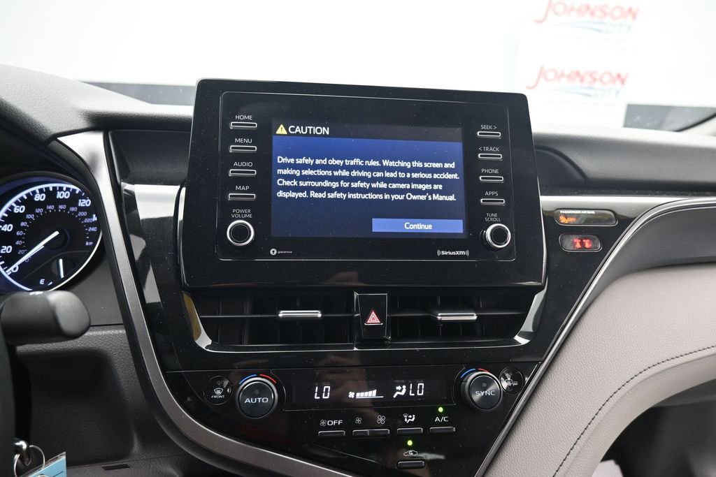 Used 2022 Toyota Camry SE FWD image 21