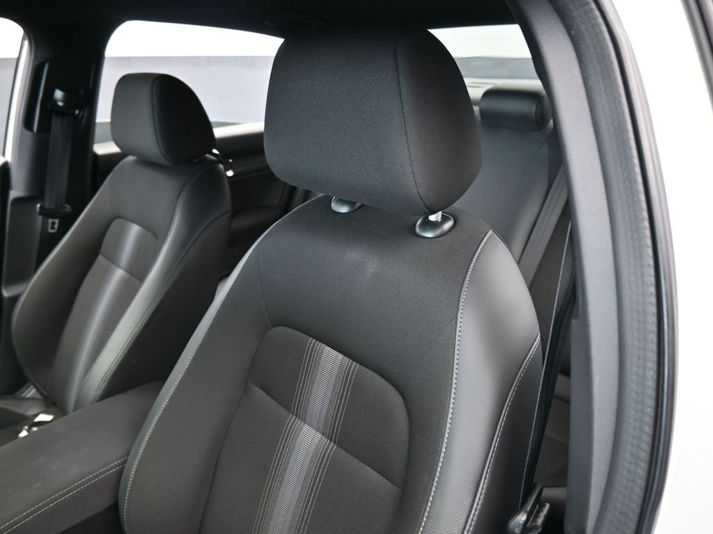 Used 2023 Honda Civic Sport image 16