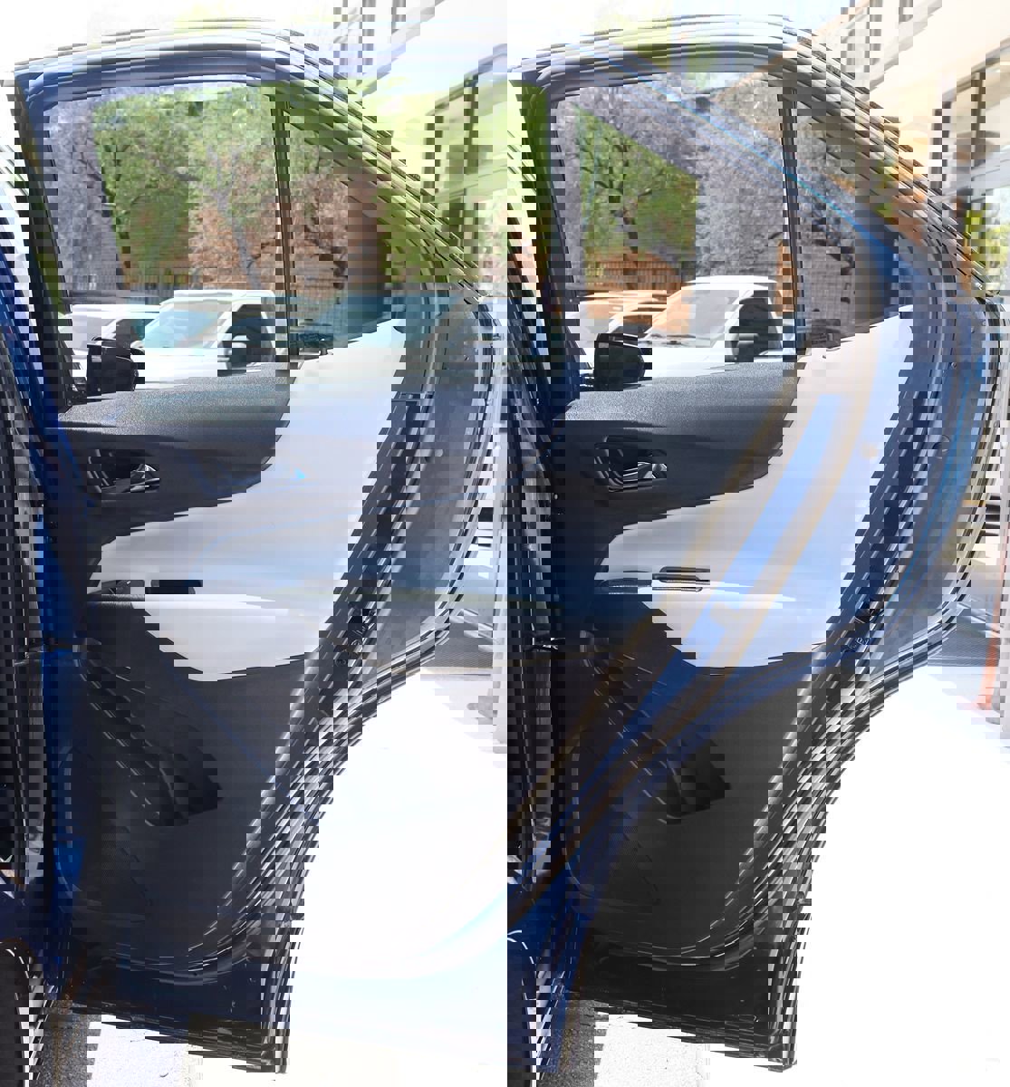 Used 2022 Chevrolet Equinox LS w/ LS Convenience Package image 26