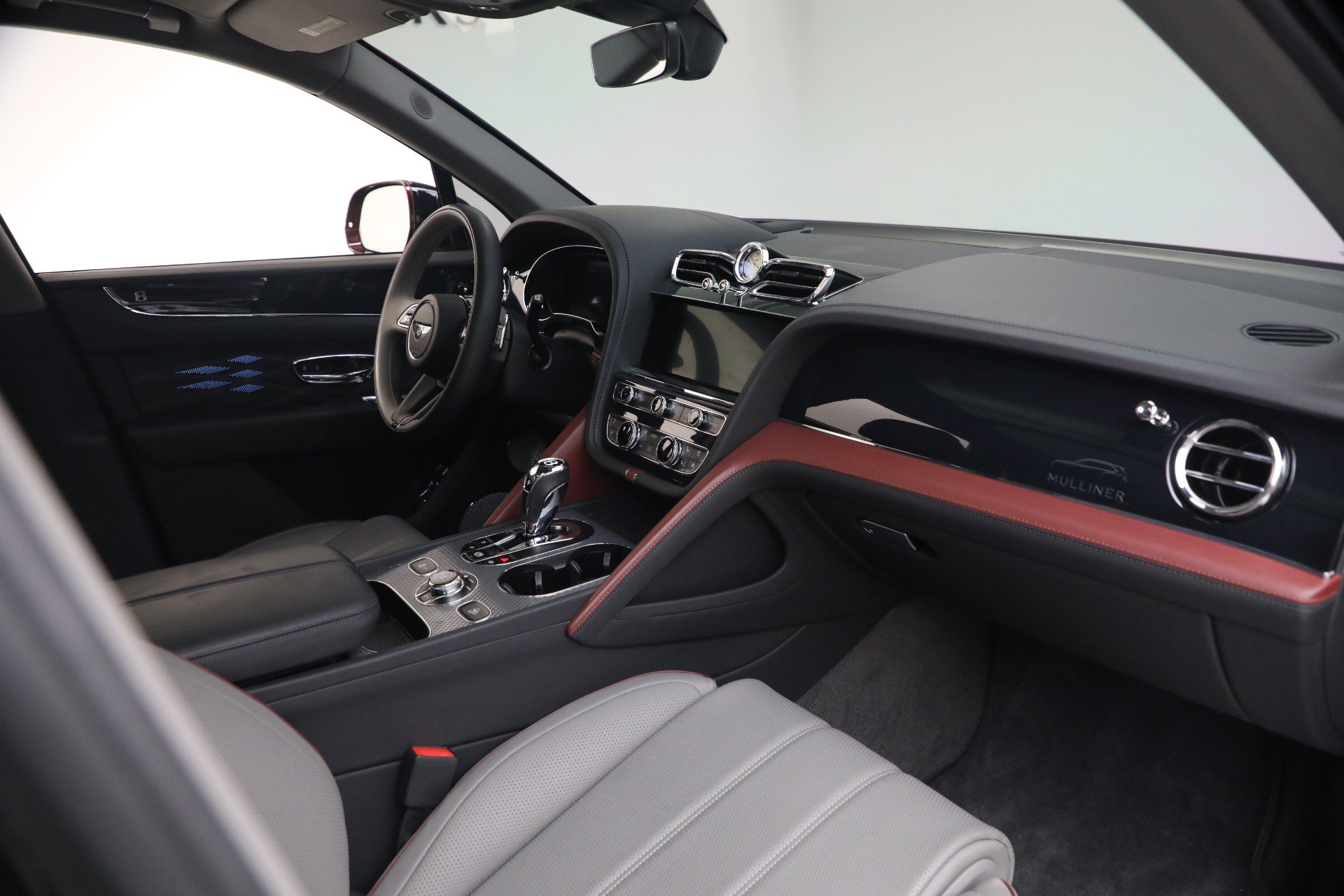 Certified 2024 Bentley Bentayga Extended Wheelbase AWD/4WD image 26