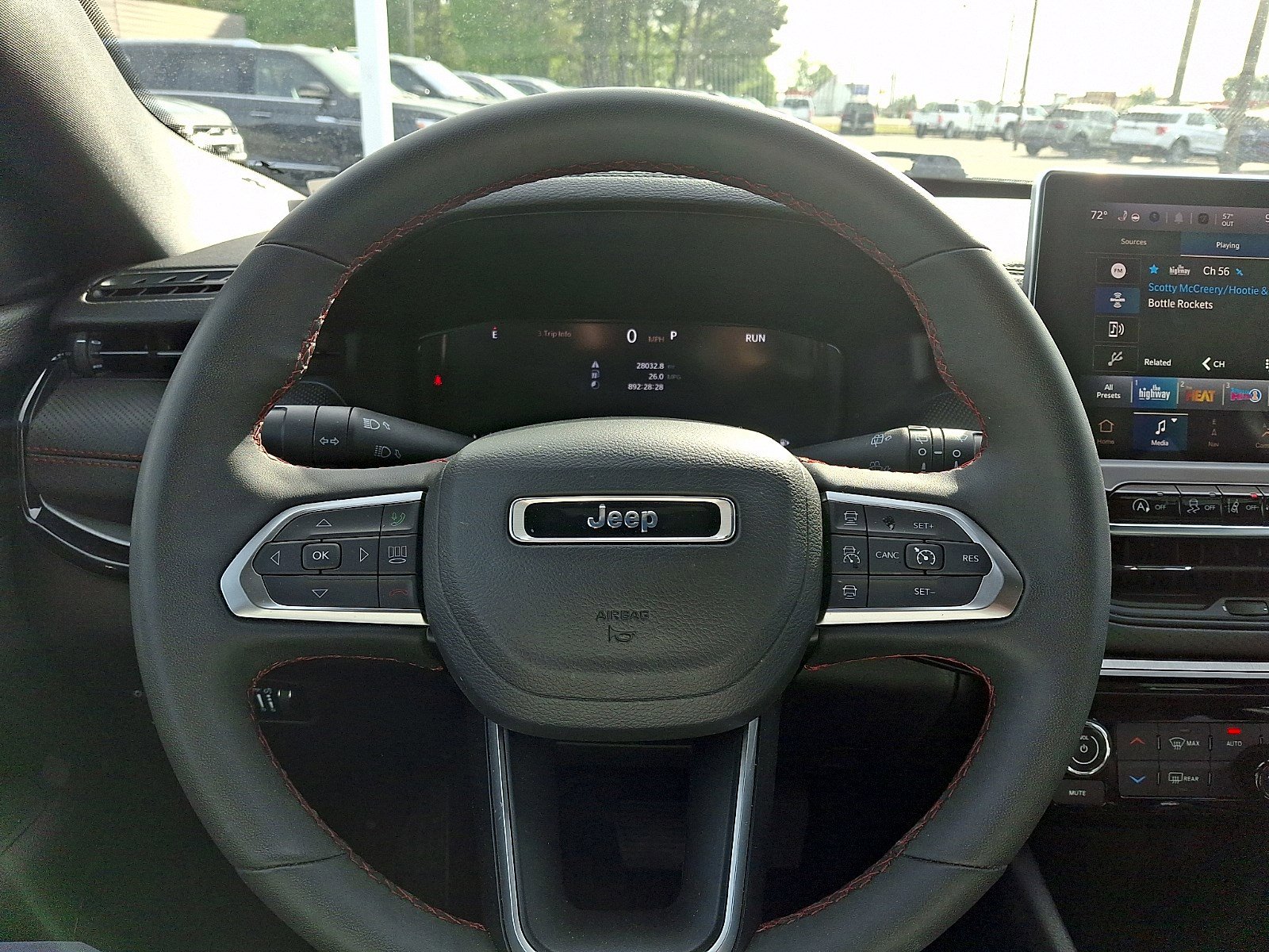 Used 2025 Jeep Compass Trailhawk w/ Trailhawk Elite Group image 18