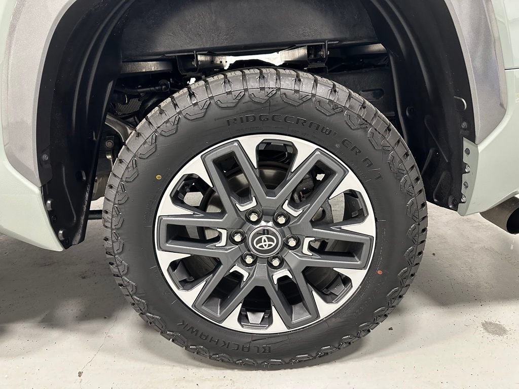 Used 2025 Toyota Tundra Limited AWD/4WD image 64