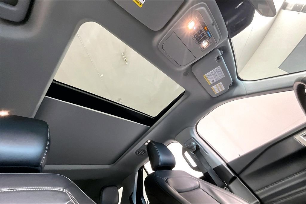 Used 2023 Ford Explorer XLT w/ Equipment Group 202A image 22