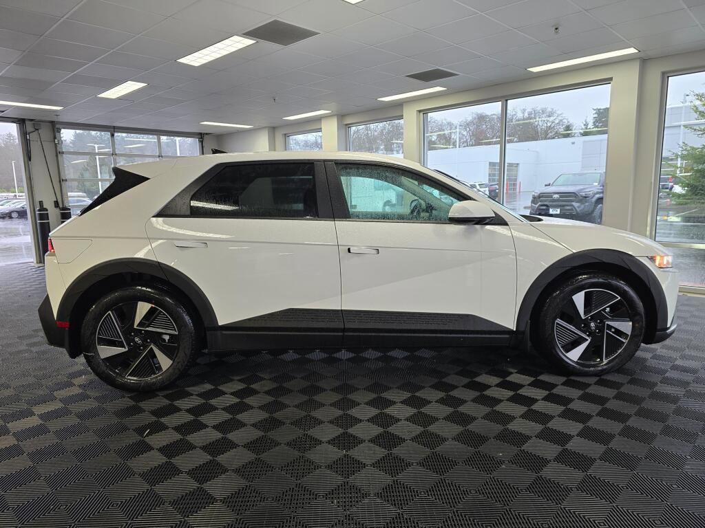 New 2026 Hyundai Ioniq 5 SE image 4