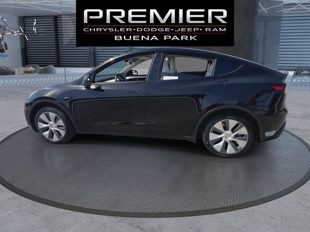 Used 2024 Tesla Model Y Long Range RWD image 5
