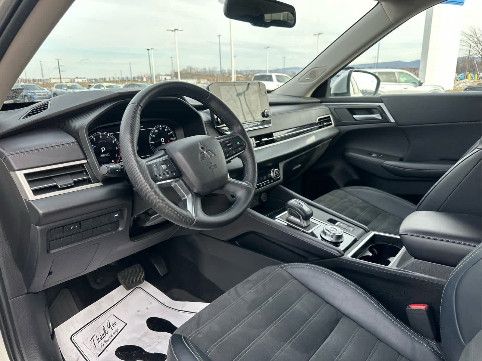 Used 2024 Mitsubishi Outlander SE image 20