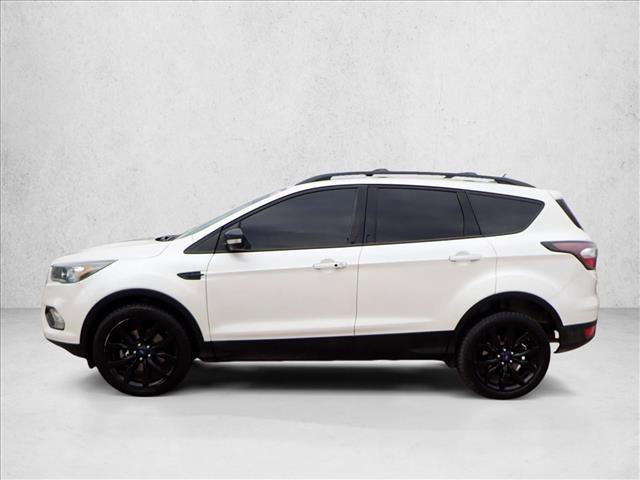 Used 2017 Ford Escape Titanium image 2