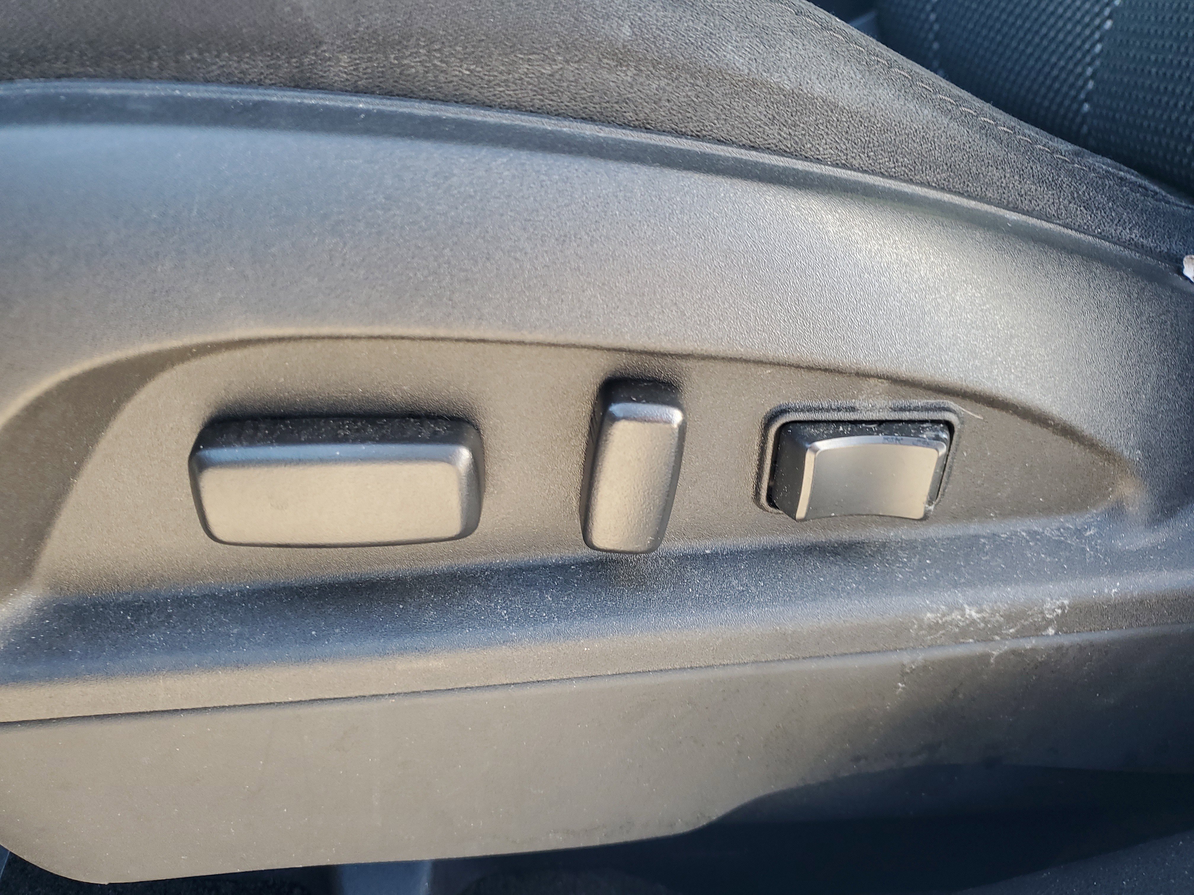 Used 2016 Chevrolet Equinox LT w/ Convenience Package image 17